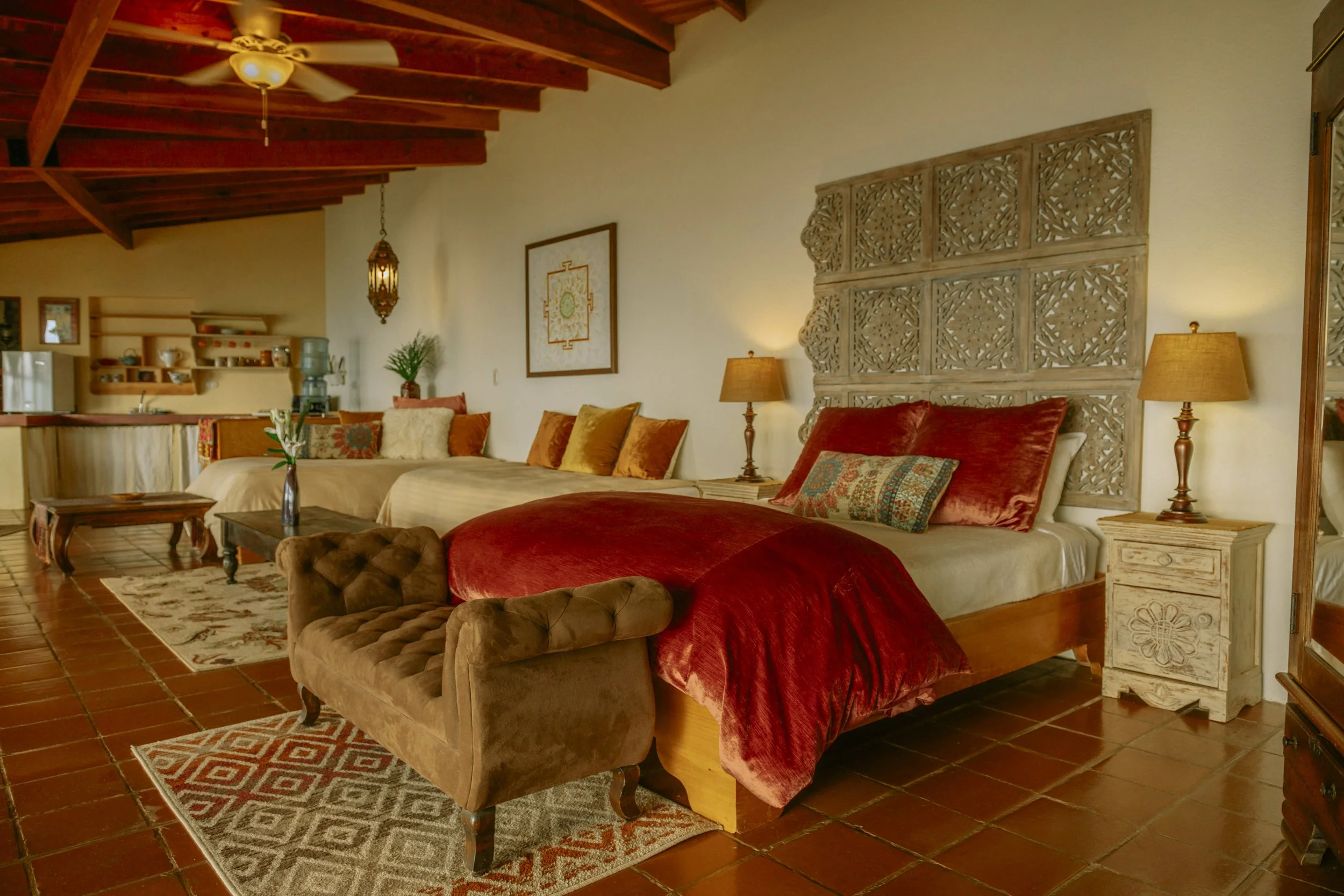 Caracol Apt 21 Bedroom.jpg