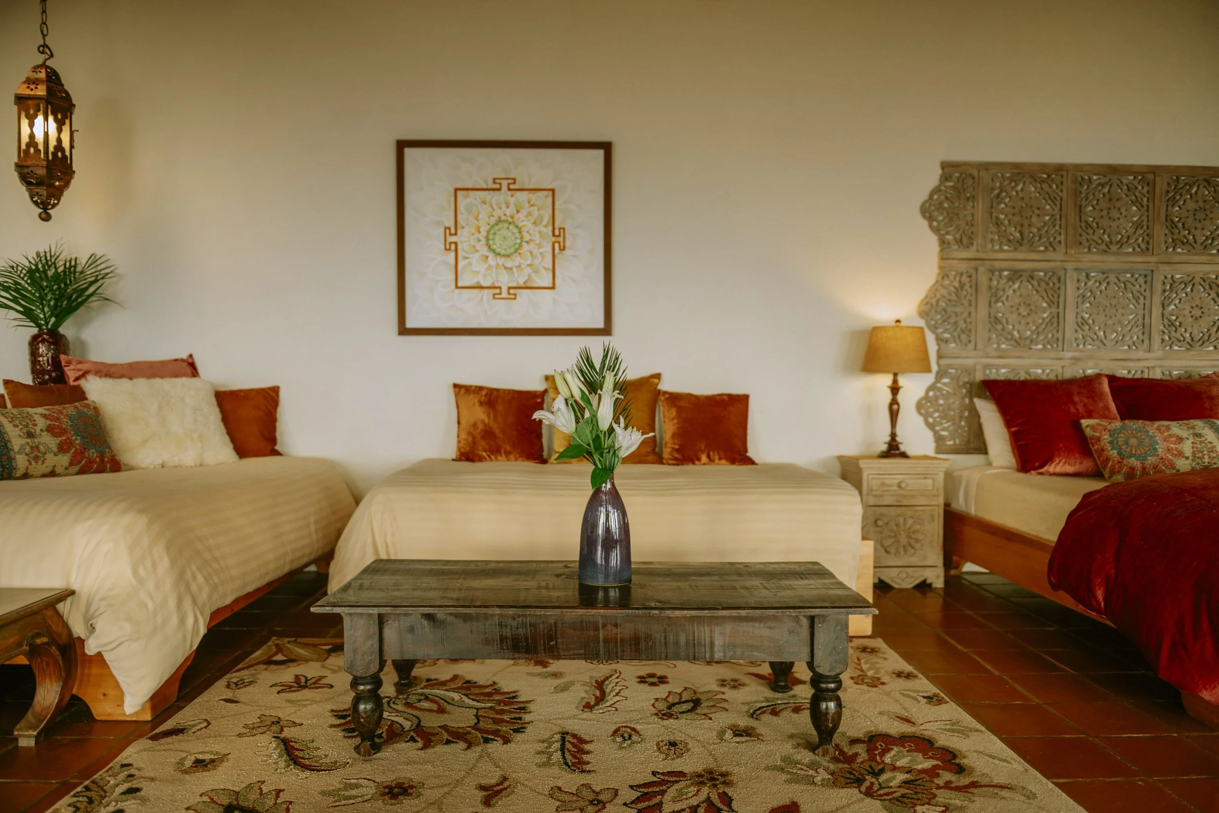 Caracol Apt 21 Bedroom 2.jpg