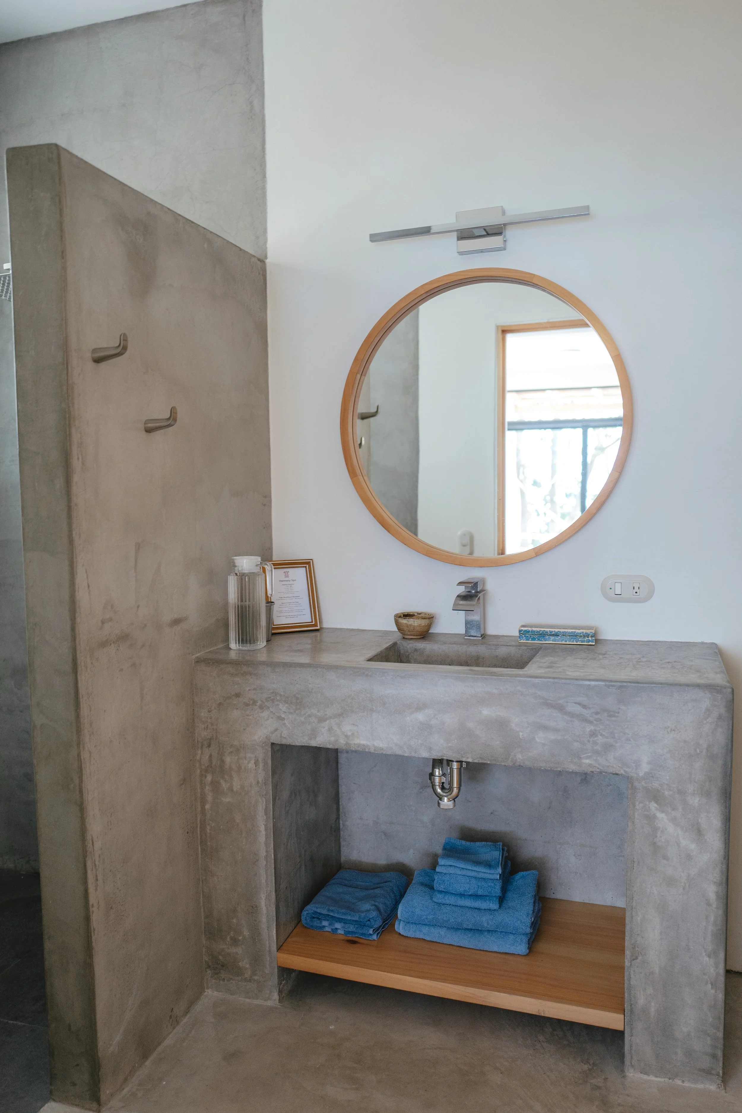 Caracol #27 Bathroom_1.jpg