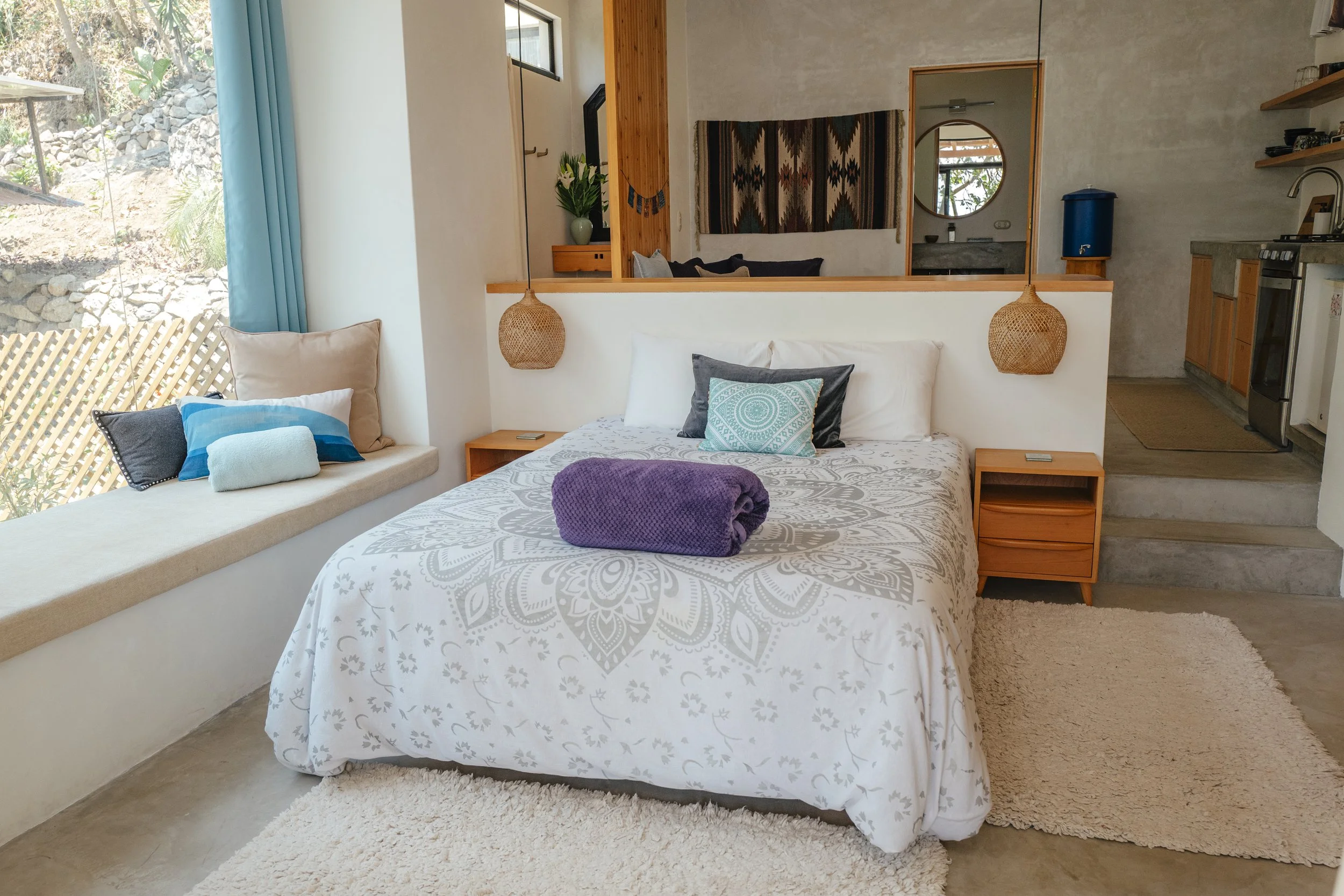 Caracol #27 Main Room_5.jpg