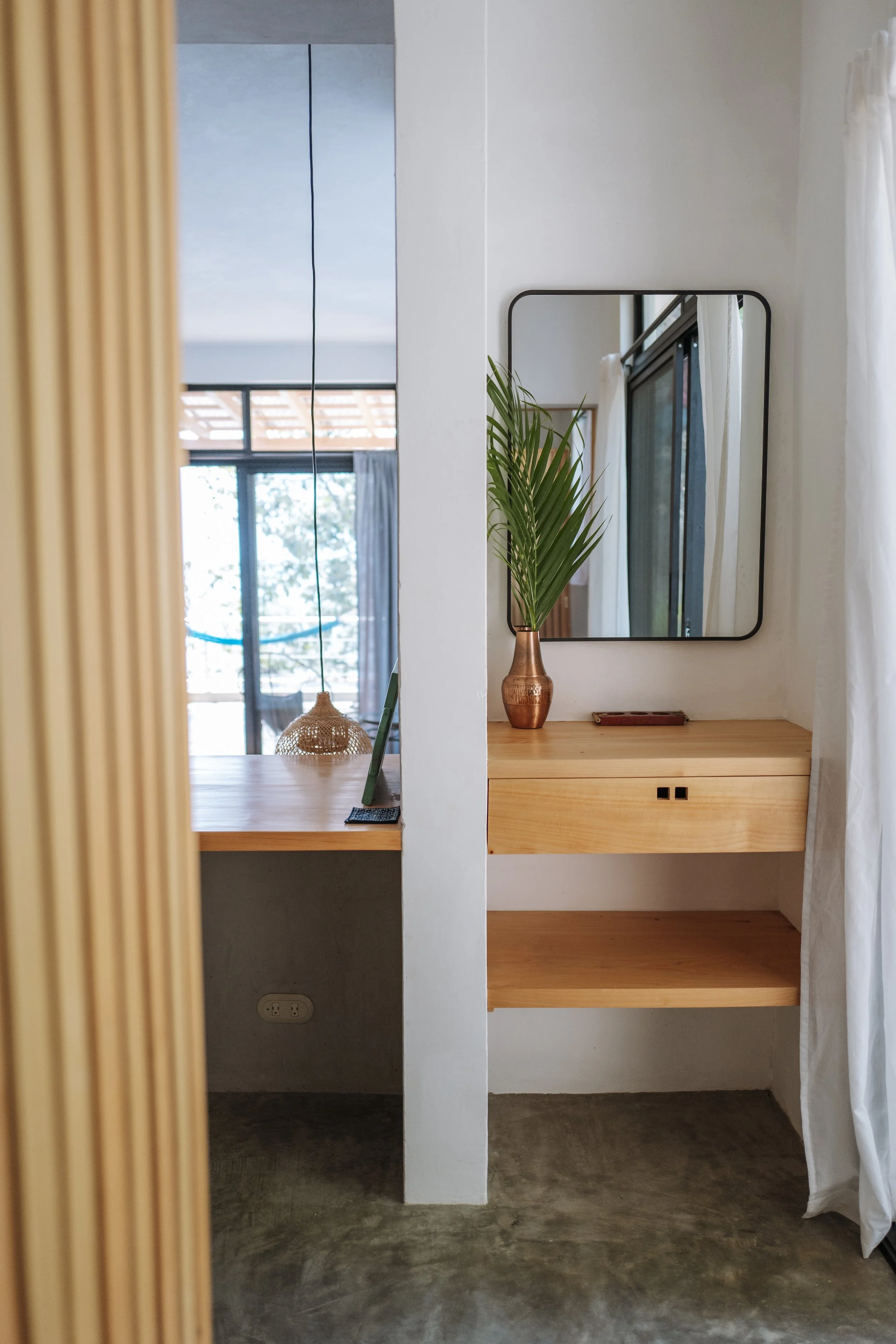 Caracol #28 Main Room_11.jpg