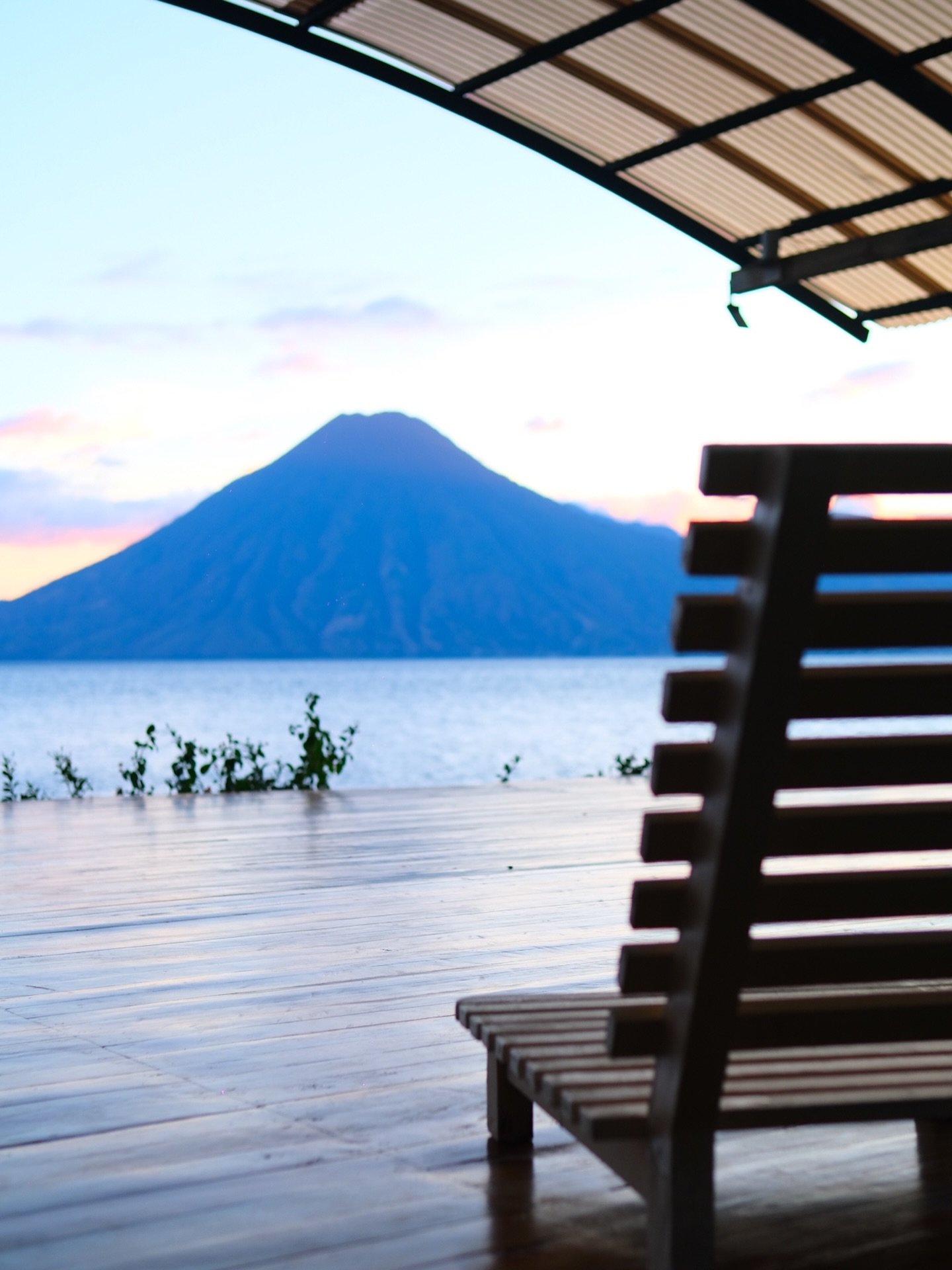 Soft. Still. Powerful. Enough.🌀

📸🤍🙏 - @brianbrookstravels