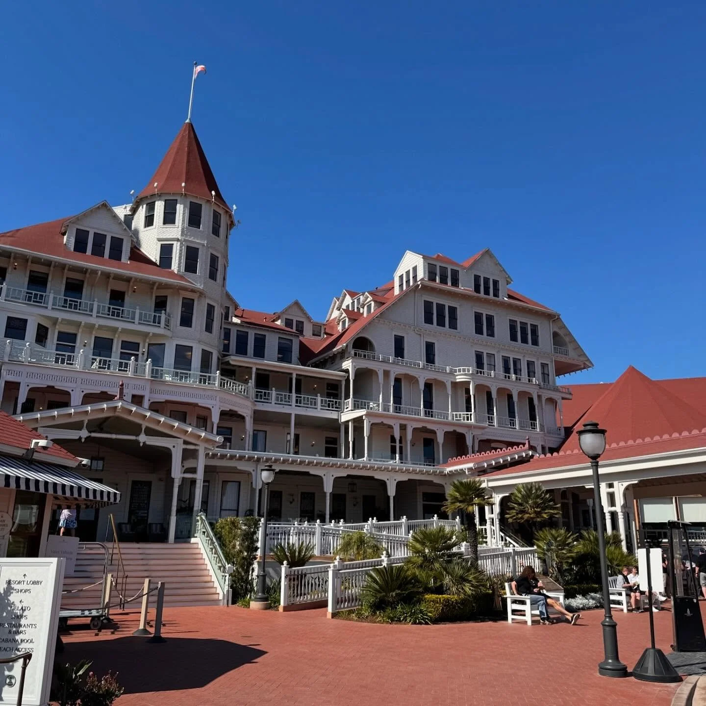 Just like that, another Kickoff has come to an end!🥺 We&rsquo;re so grateful for the memories, the connections, and of course, the stunning views of the Hotel del Coronado. Until next time!👋 #AIRKickoff2025 #AIRUnleashed