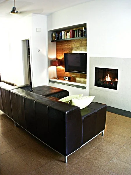 FIREPLACE V--sm_mwb.jpg