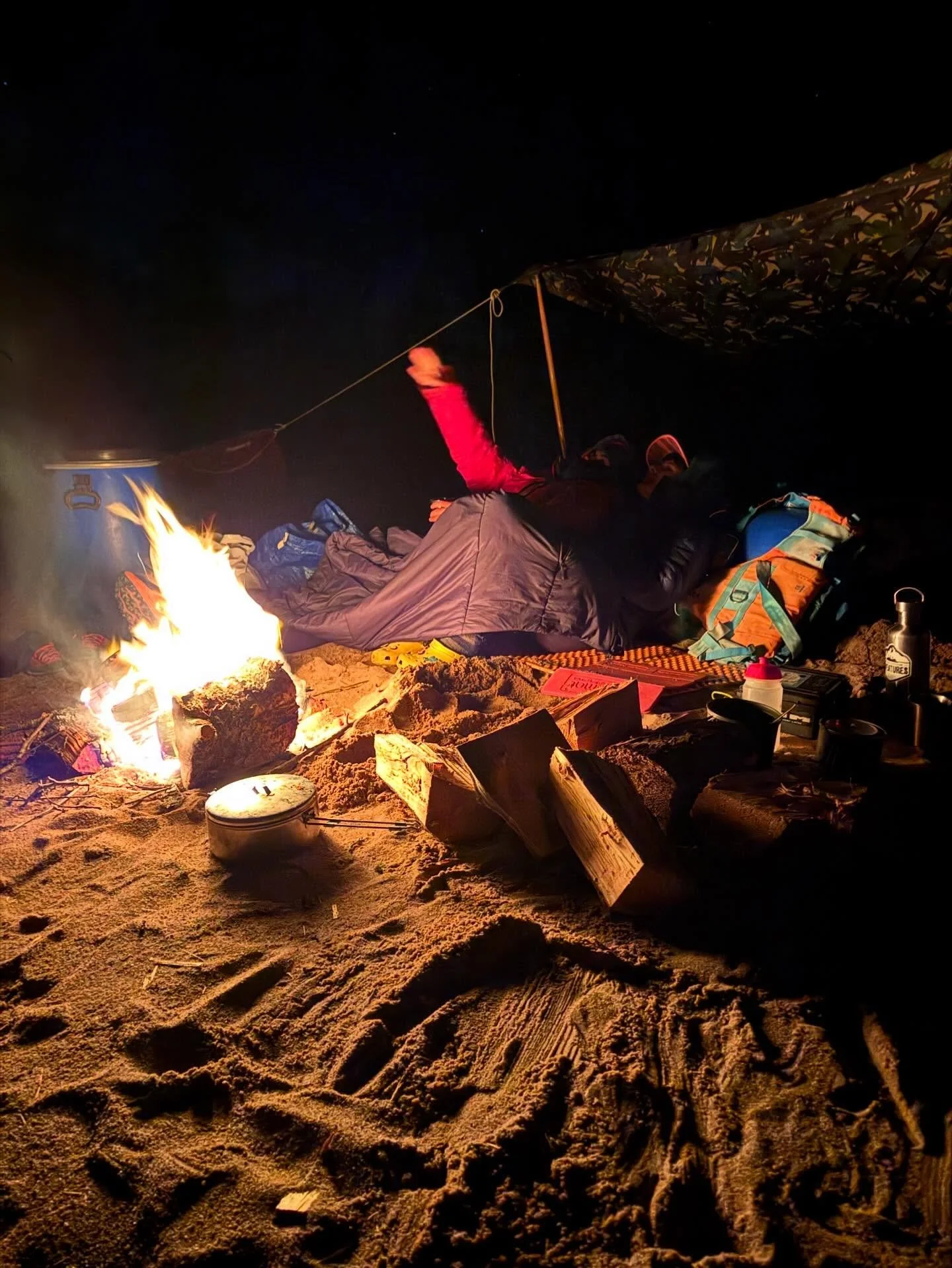 Who loves canoe camping 🏕️ 🏴󠁧󠁢󠁳󠁣󠁴󠁿🛶

#scotlandcanoe #canoecamping #visitscotland #wildcamping #canoe