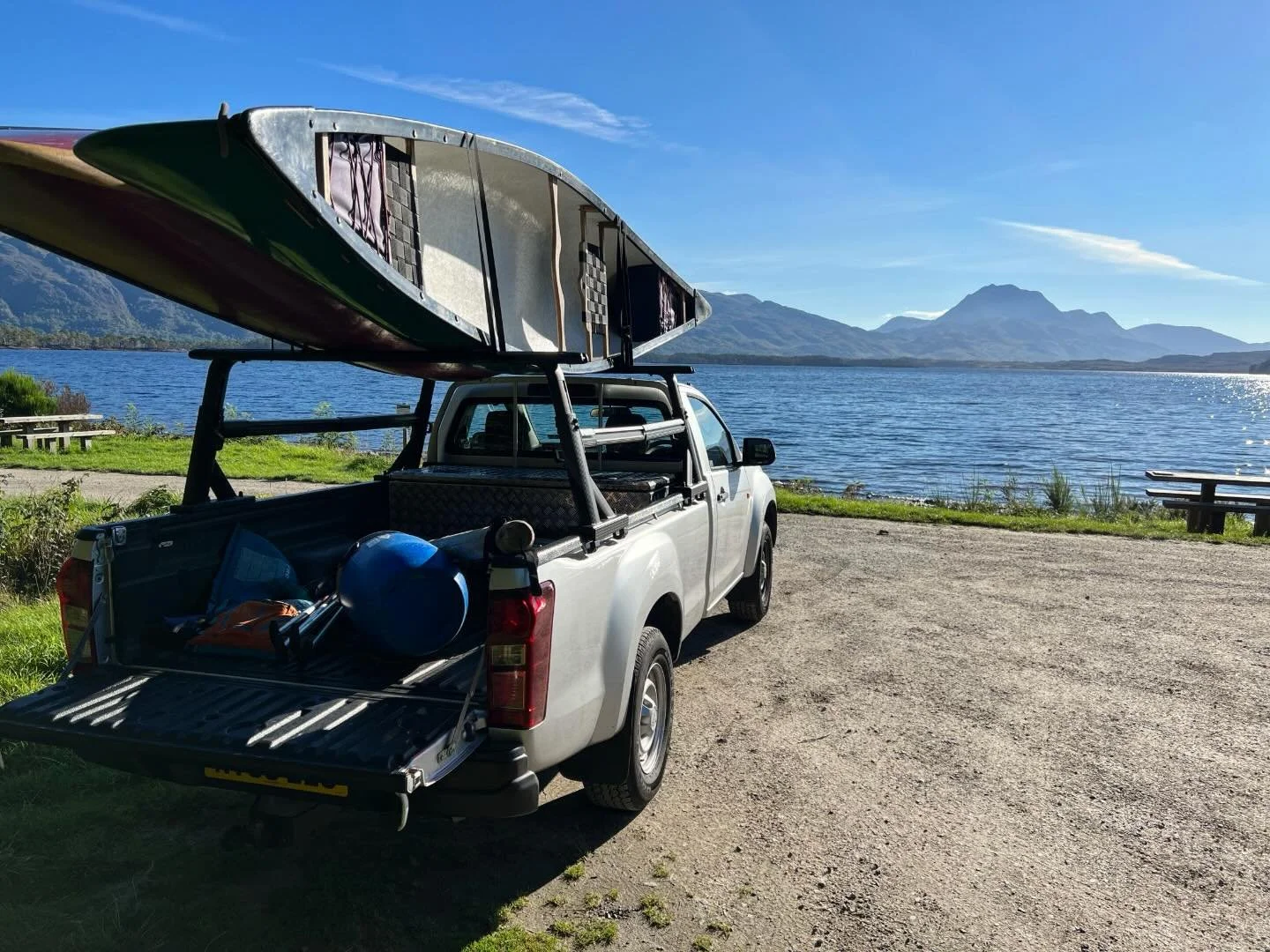 Loaded up and ready for adventure 🏴󠁧󠁢󠁳󠁣󠁴󠁿🛶

#scotlandcanoe #readyforadventure #canoe #visitscotland #scottishhighlands