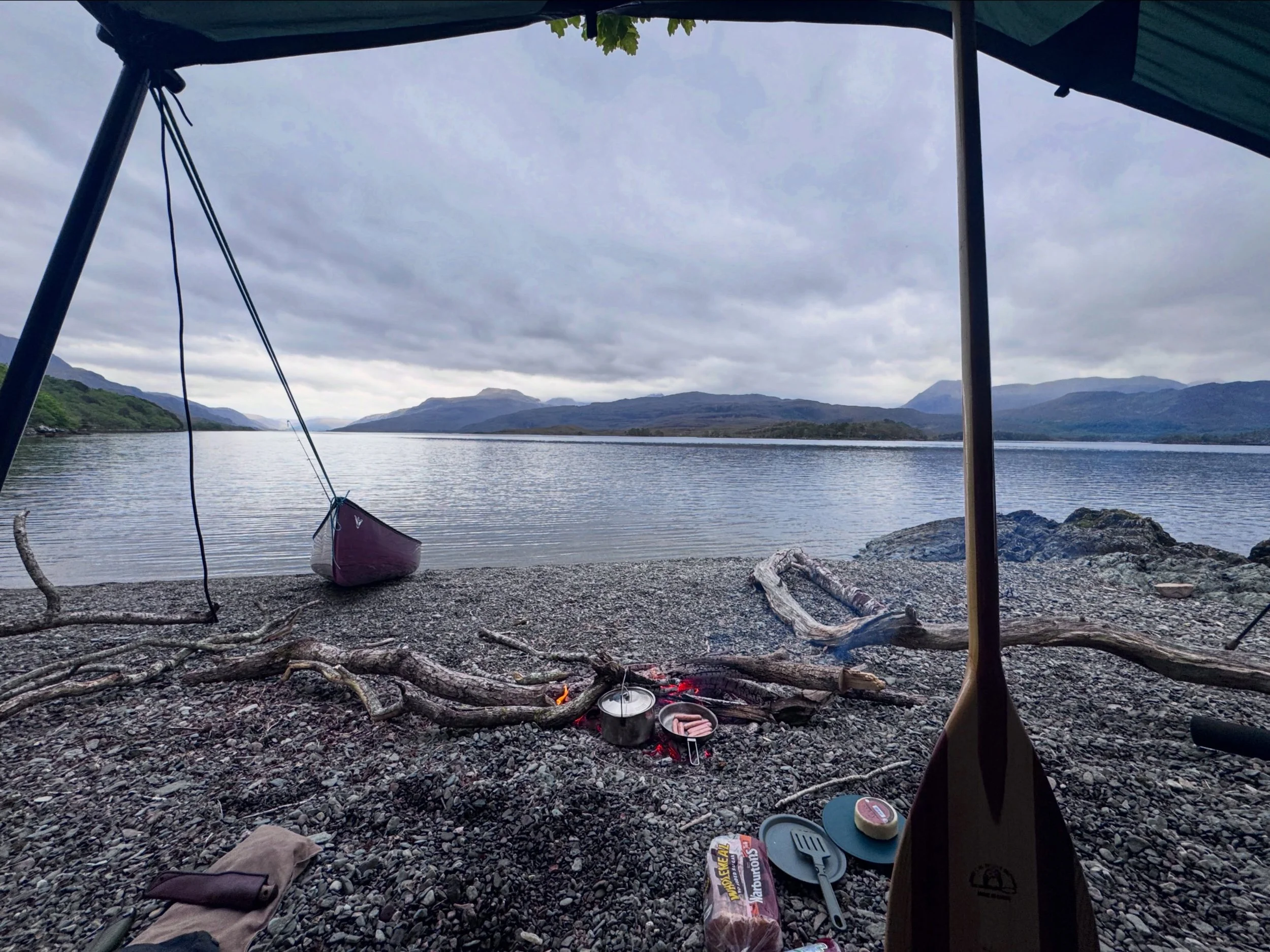 The simple life - 🛶🔥🏕️🏴󠁧󠁢󠁳󠁣󠁴󠁿

#scotlandcanoe #canoecamping #tarplife #canoeing #visitscotland