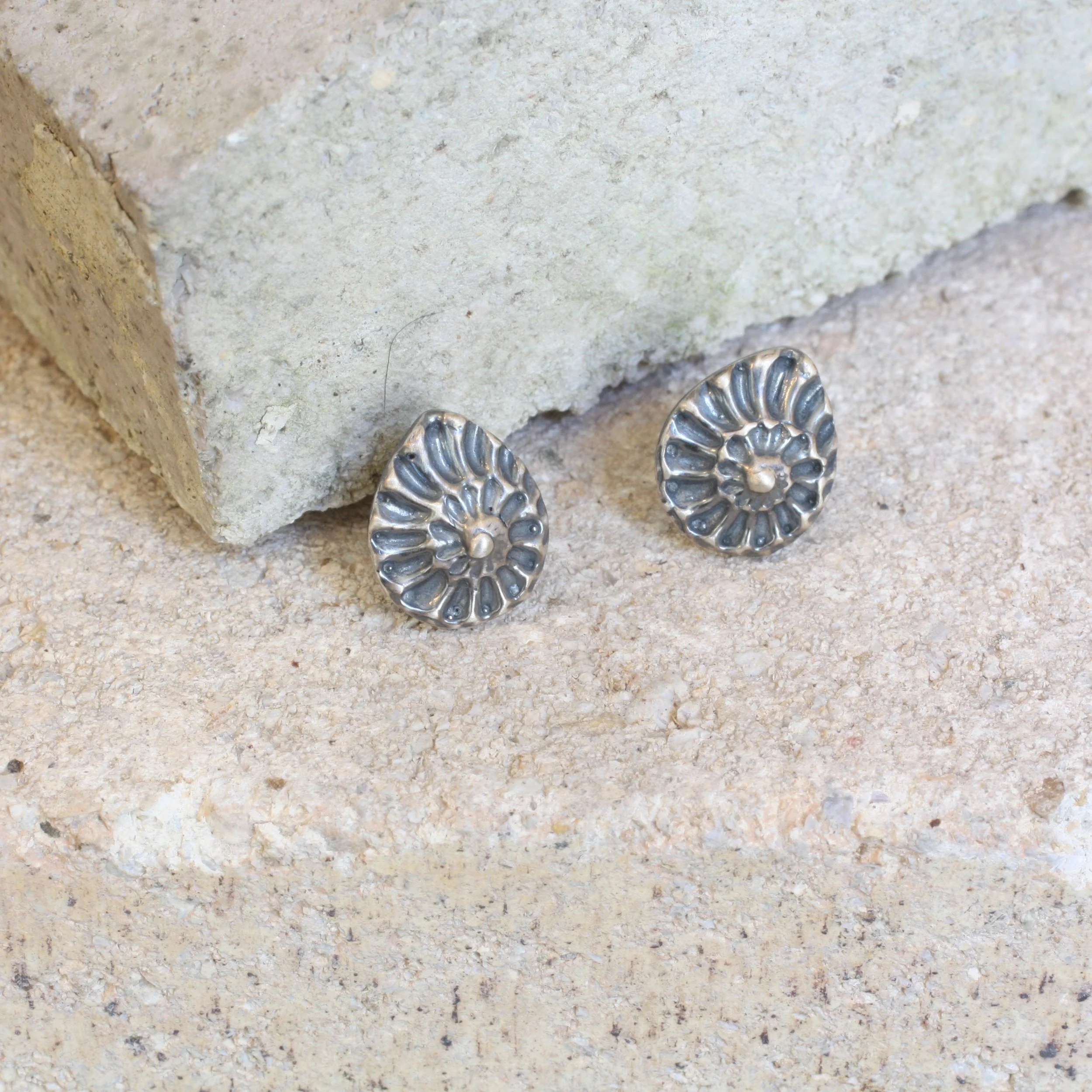 Amun Earrings Silver 1.jpg