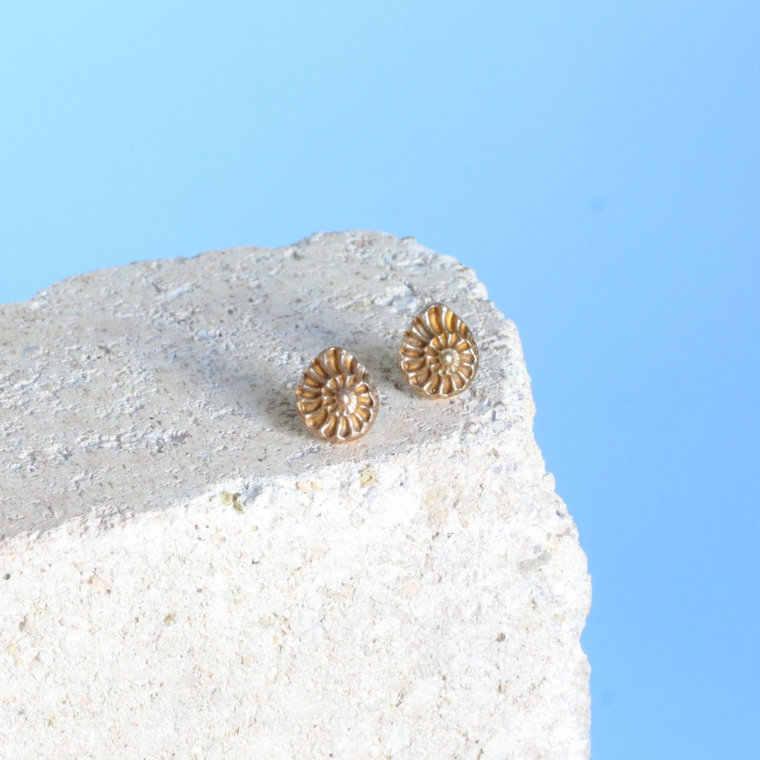 Amun Earrings Brass 4.jpg