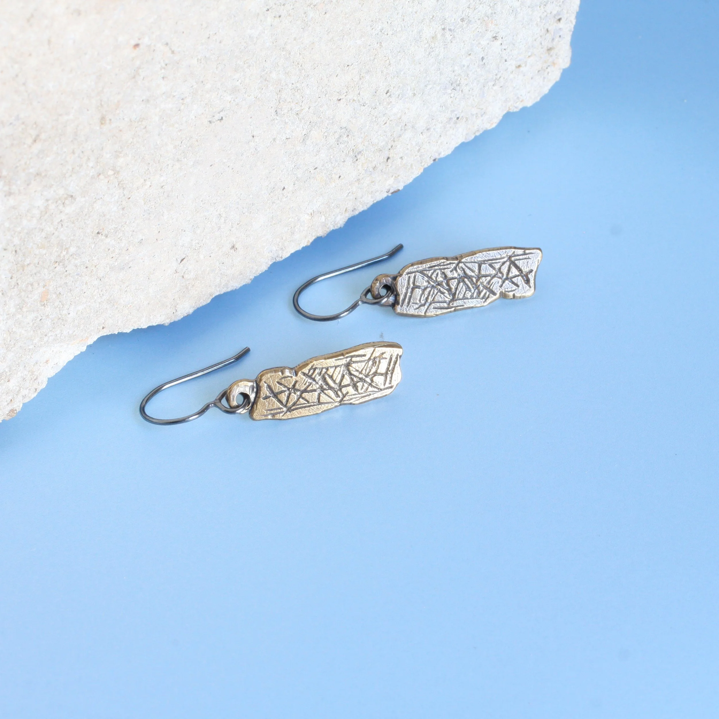 Blombos Earrings Brass 4.jpg