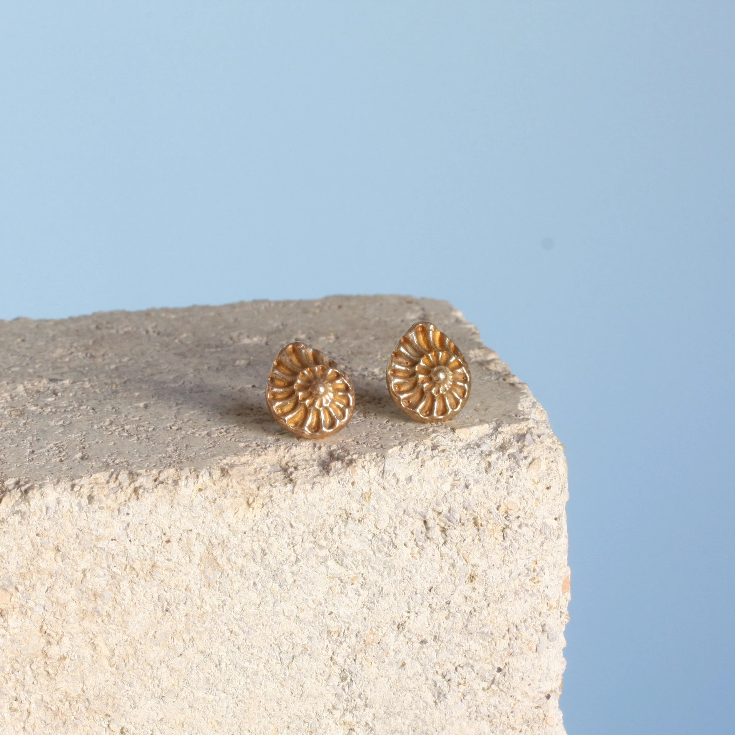 Amun Earrings brass 5.jpg