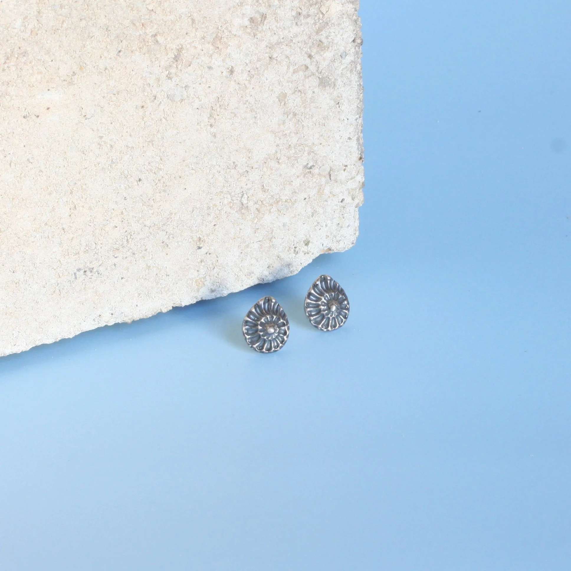 Amun Earrings Silver 3.jpg