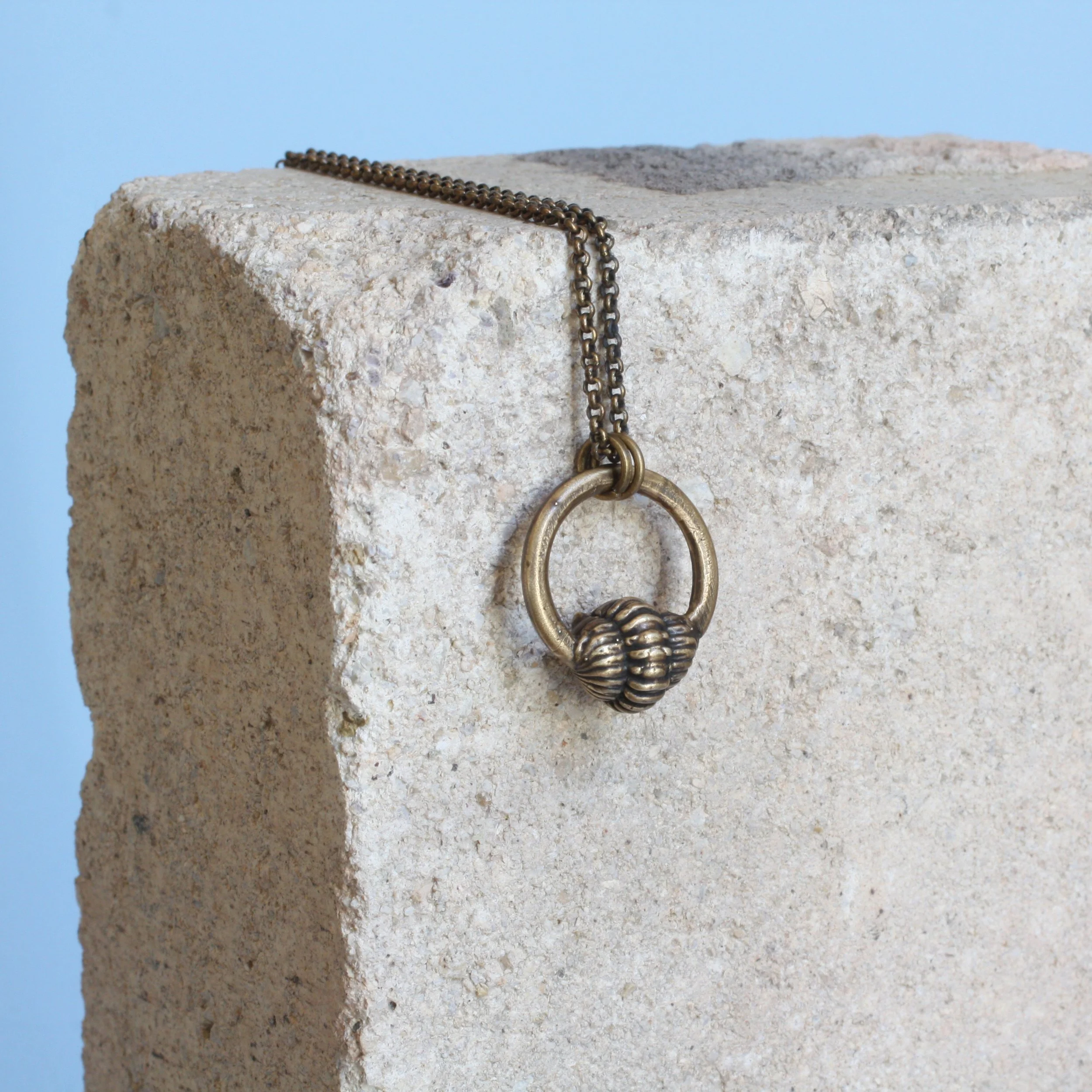 Sphae Necklace Brass:Brass 2.jpg