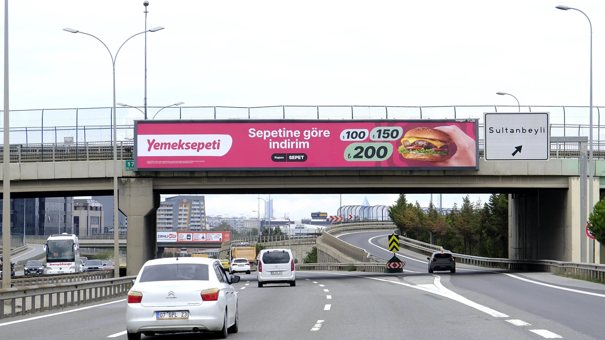 Tem-7_Sultanbeyli Kavşağı 1_Edirne Yönü.JPG