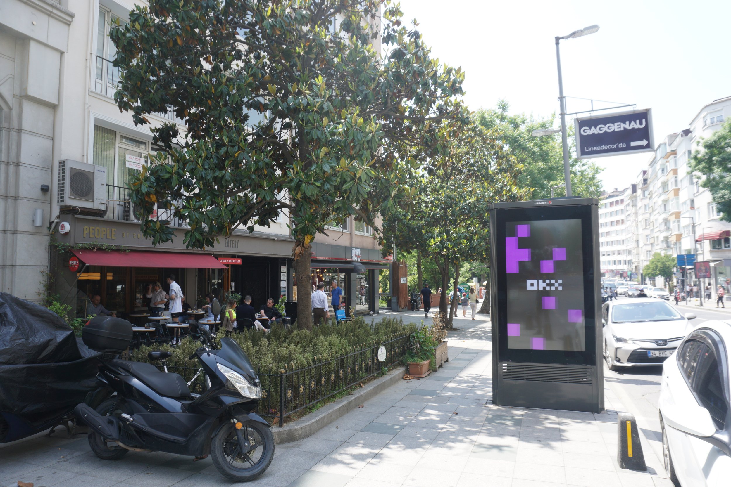 OKX Bagdat caddesi 3.JPG