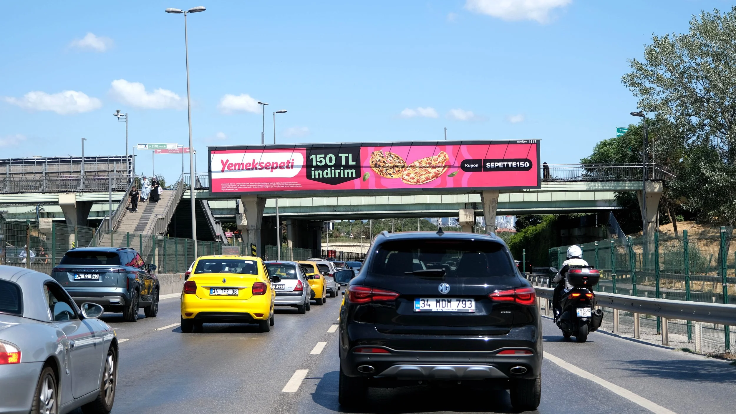 15TEM-2 E-5, Altunizade Üst Geçit 2 (2).JPG