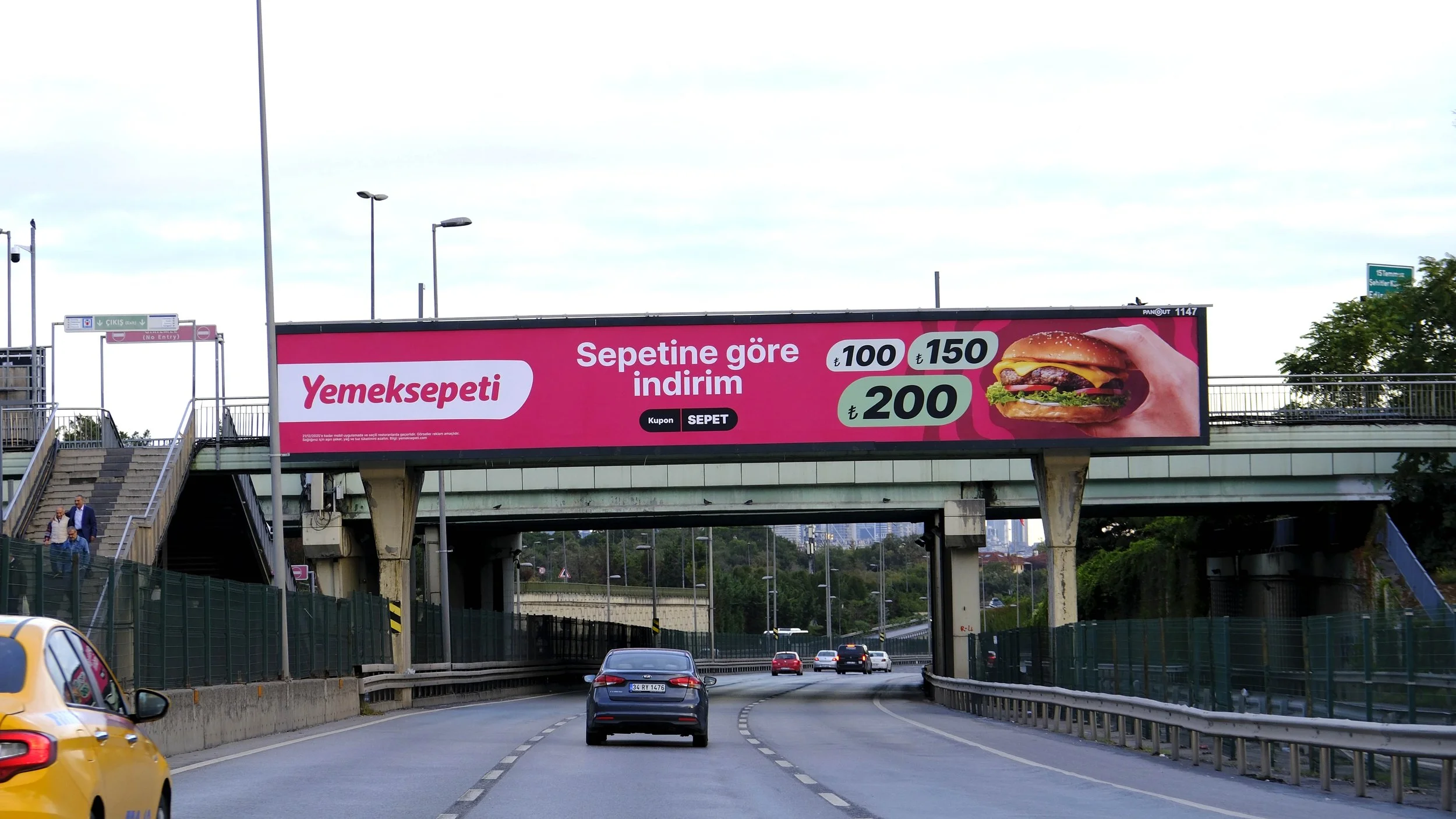 15TEM-2_E-5, Altunizade Üst Geçit 2_Köprü-Edirne Yönü.JPG