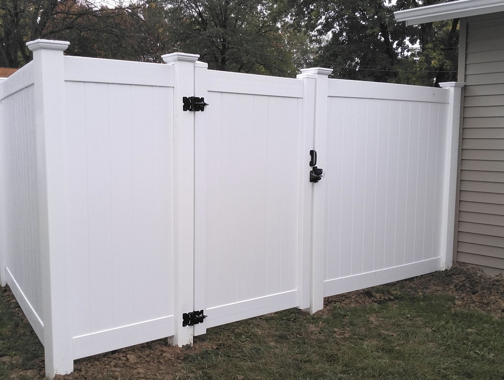 White vinyl fence and gate