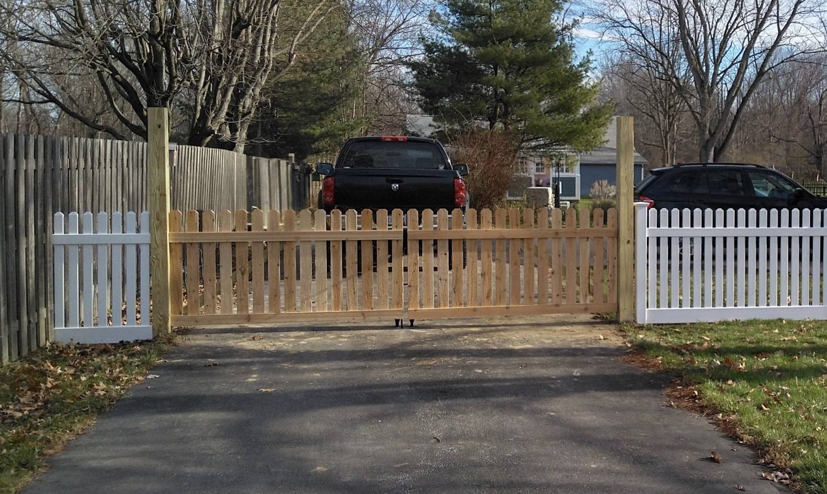 How to Choose the Right Gate for Your Property in Cleveland, Ohio