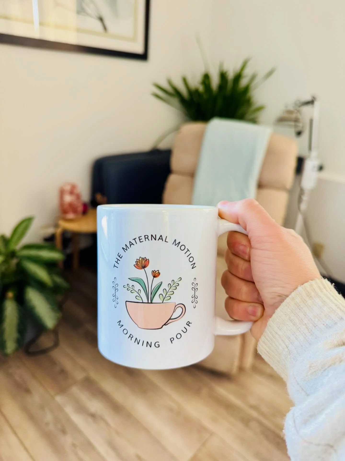 Huge shoutout to @ellifontdesign for this sweet gift!

Lily, owner of Ellifont Design, created the logo for my website, The Maternal Motion (link in bio 😉). Our vibe was warm, floral, inviting, with a coffee theme (hence the blog&rsquo;s name, Morni