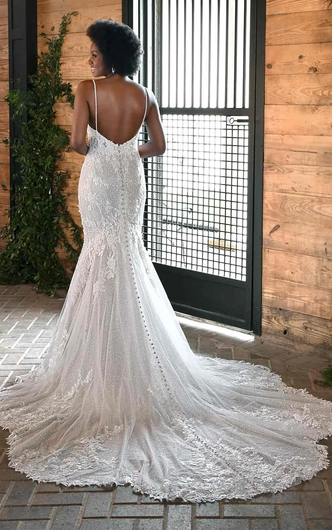 Sexy Trumpet Wedding Dress with Sparkling Floral Lace and Sweetheart Neckline