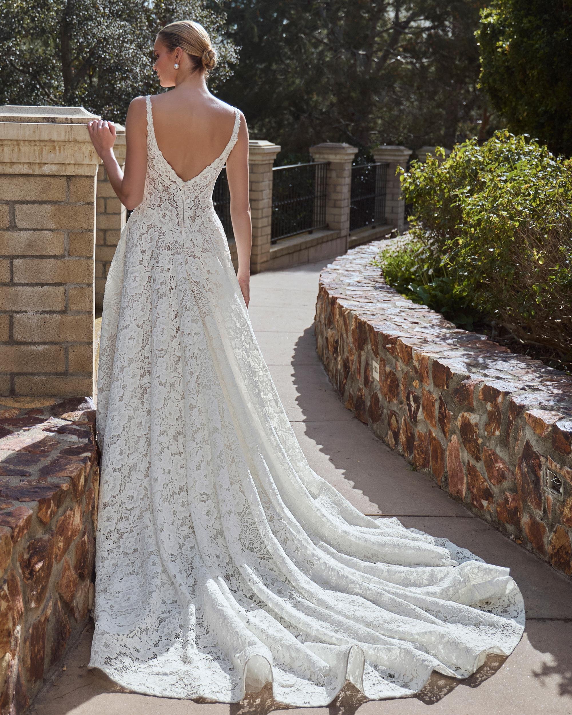 Square Neck Lace Wedding Dress with Square Neckline and Aline Silhouette