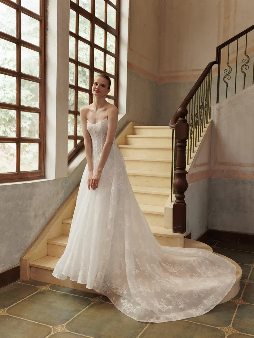 A-Line with basque waist and tulle alongside a long train and veil option