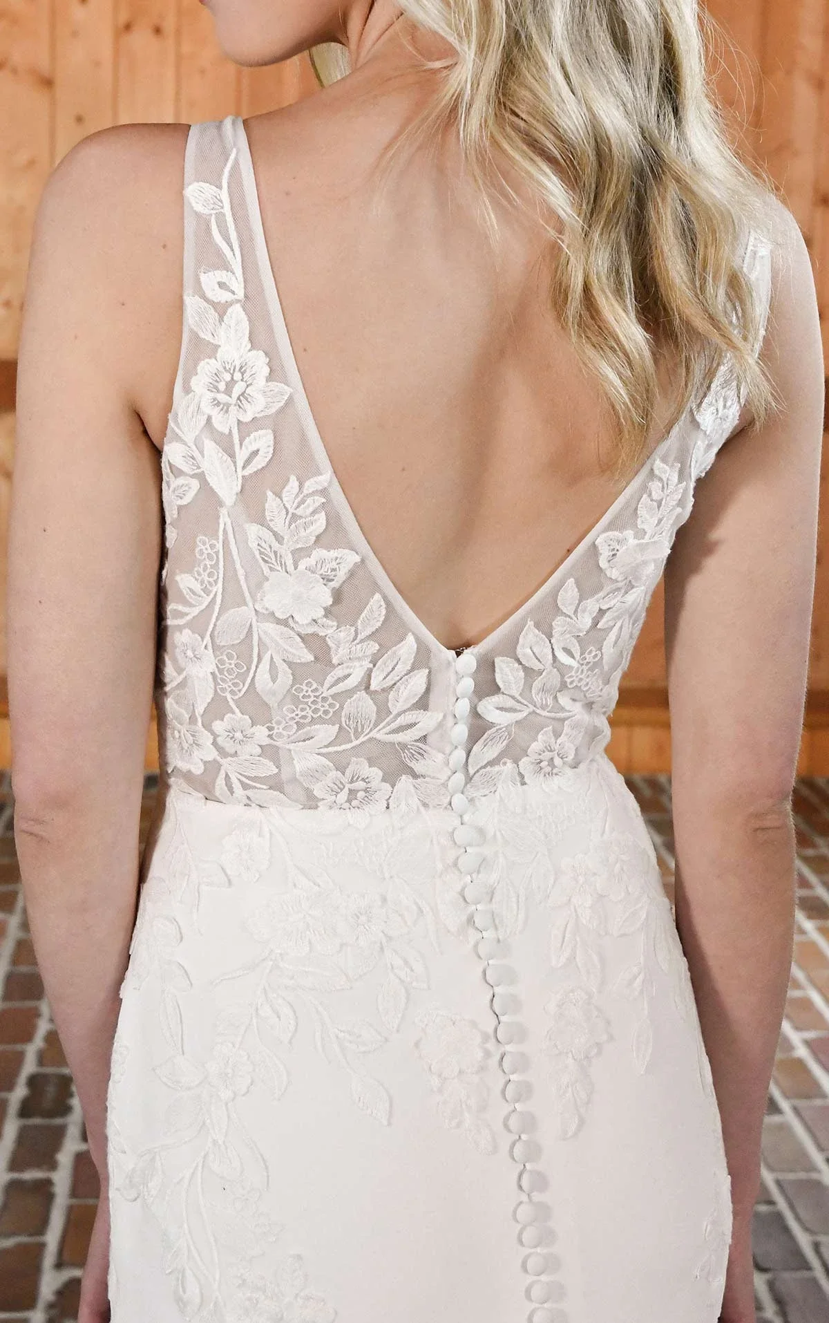 Romantic Lace Column Wedding Dress with 3D Floral Train