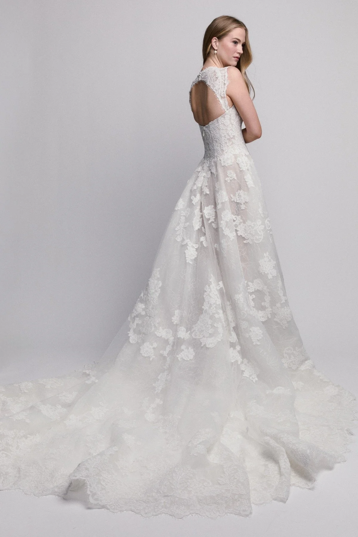 Classic Tulle A-line with Lace with Structured Bodice and Strap details