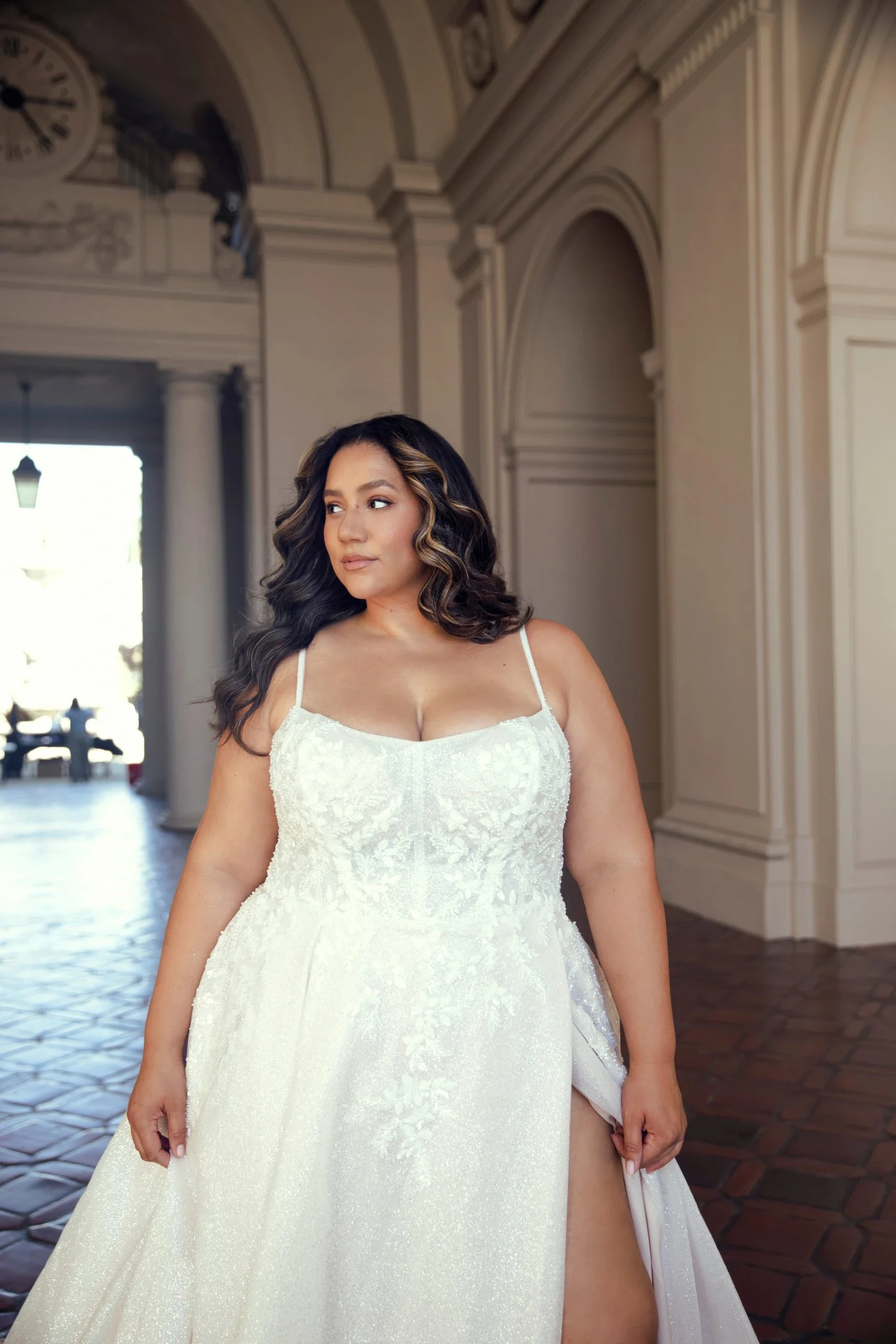 Sparkling Princess Aline Wedding Dress with Sweetheart Neckline Plus Size