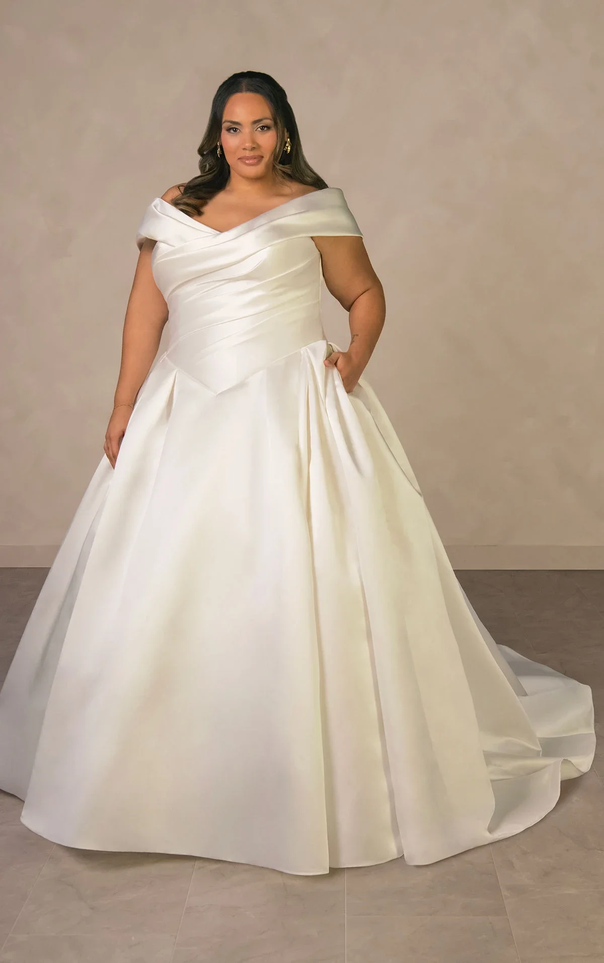 Attached longline inner corset; available in Grand Satin (Blush, Ivory) or Ivory Satin Jacquard
