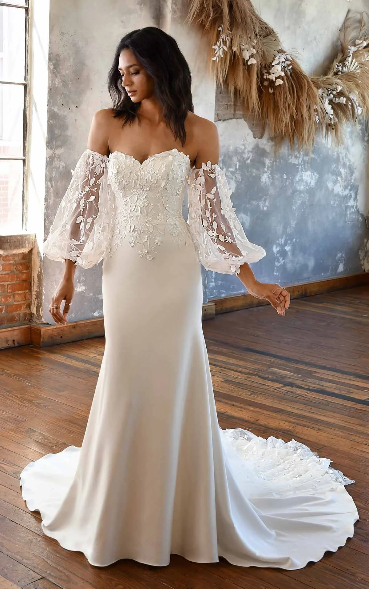 Glamorous Boho Lace Wedding Dress with Vintage Details