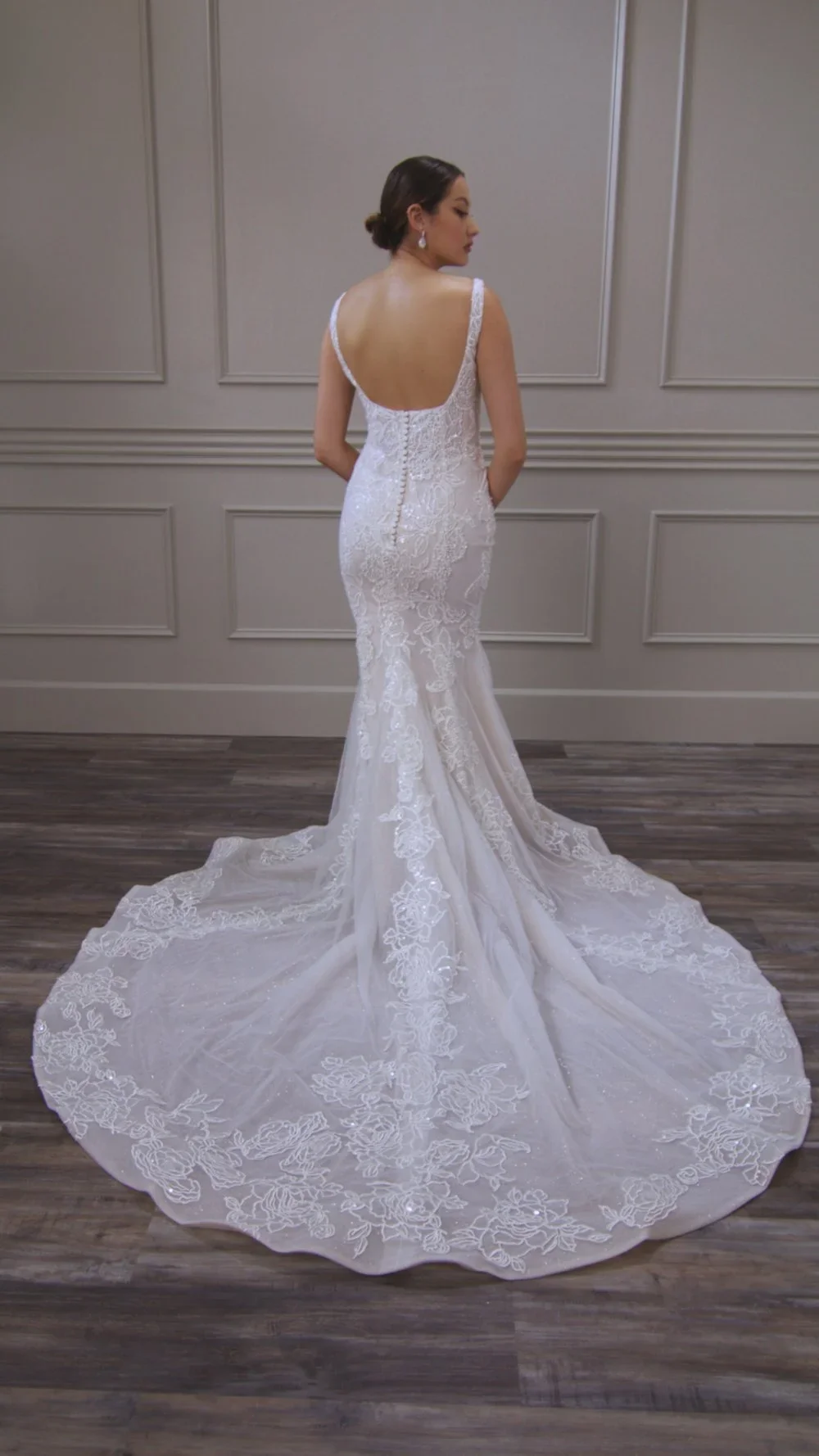 Elizabeth Lee Sherri stunning fitted lace and tulle wedding dress with delicate pearl beading and square neckline in ivory and champagne.