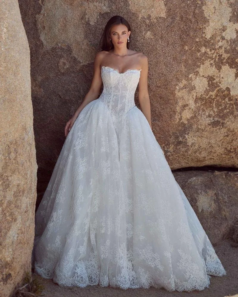 Basque Waist Vintage Wedding Dress with Lace and Ballgown Silhouette