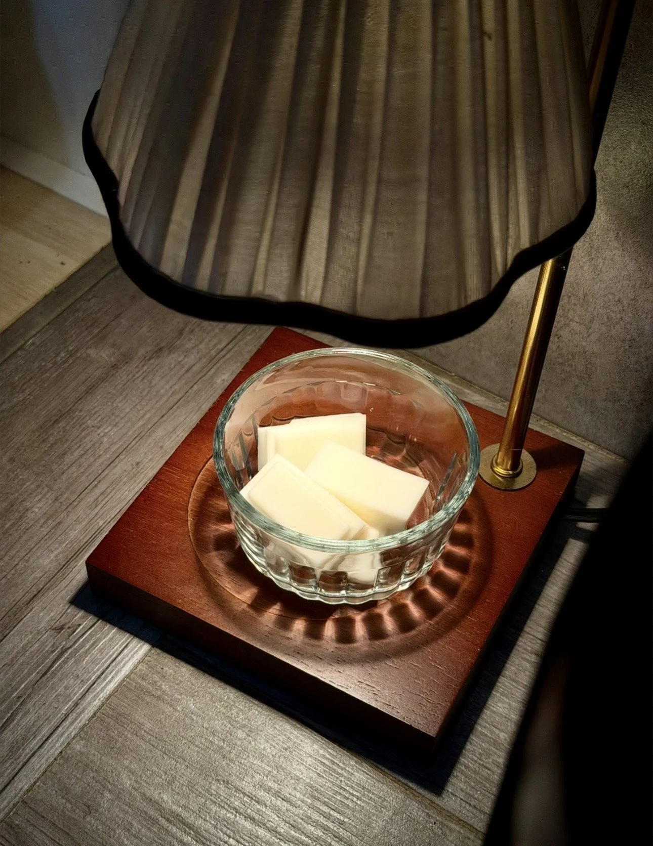 Wax Melt Lamp.jpg