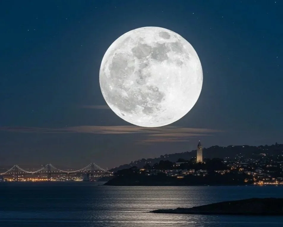  Happy Mid-Autumn Festival! 
 Tonight’s full moon is extra special - it’s a Supermoon here in Berkeley! Click image for details. 