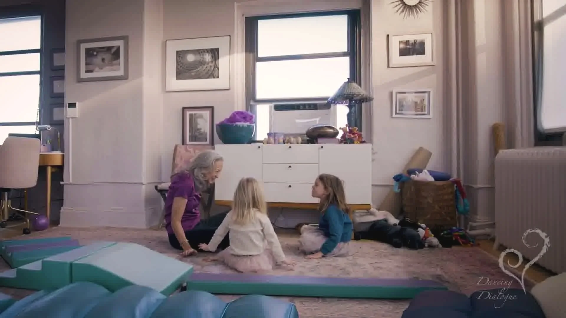 Suzi Tortora Dance Movement Therapist - Dancing Dialogue (2).jpg