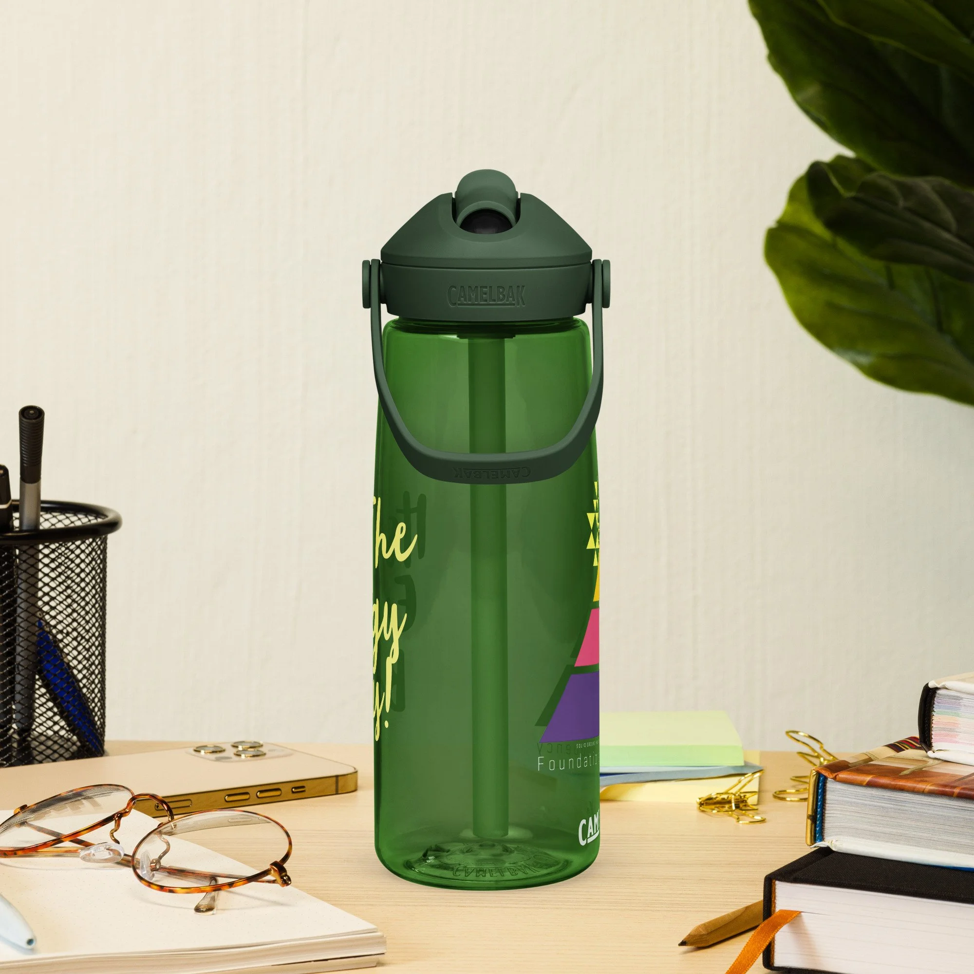 flip-straw-water-bottle-forest-green-right-695b1f7ecbce9.jpg