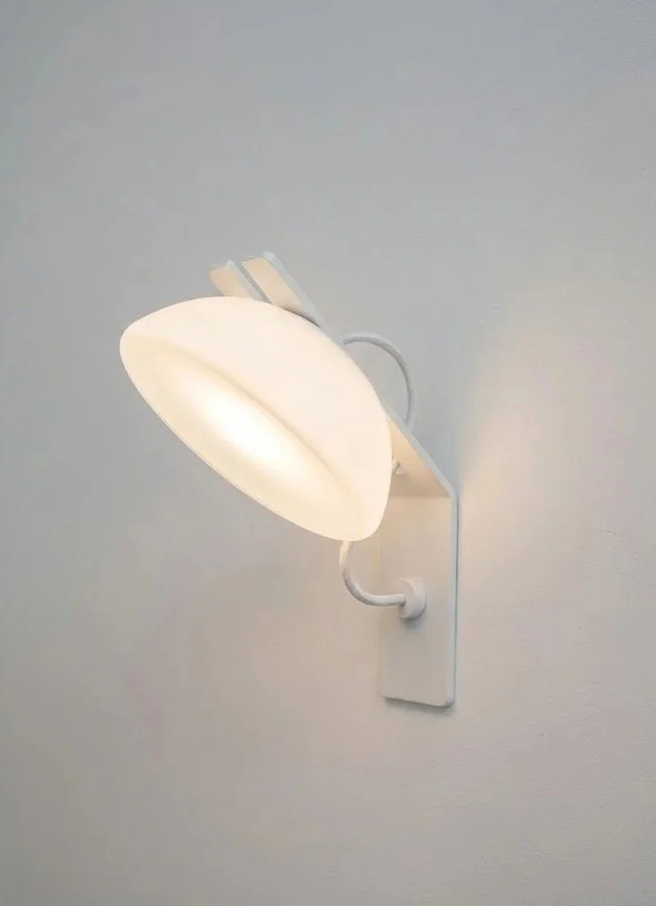 Fold_SatinWhite_FrostedOpal_01.jpg