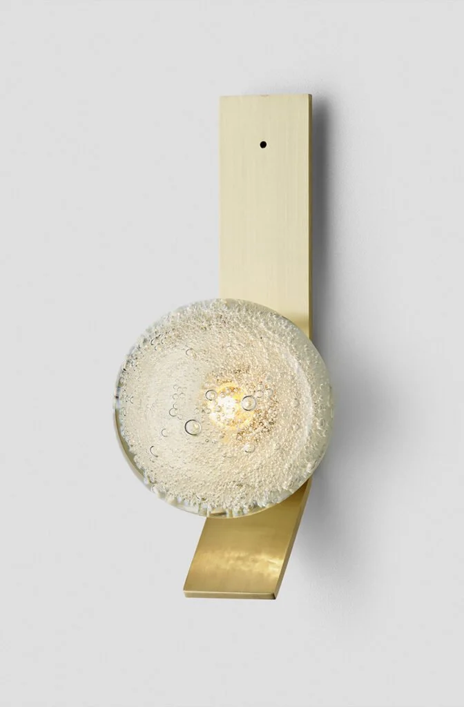 Fizi-Wall-Sconce-Kick-Brass.jpg