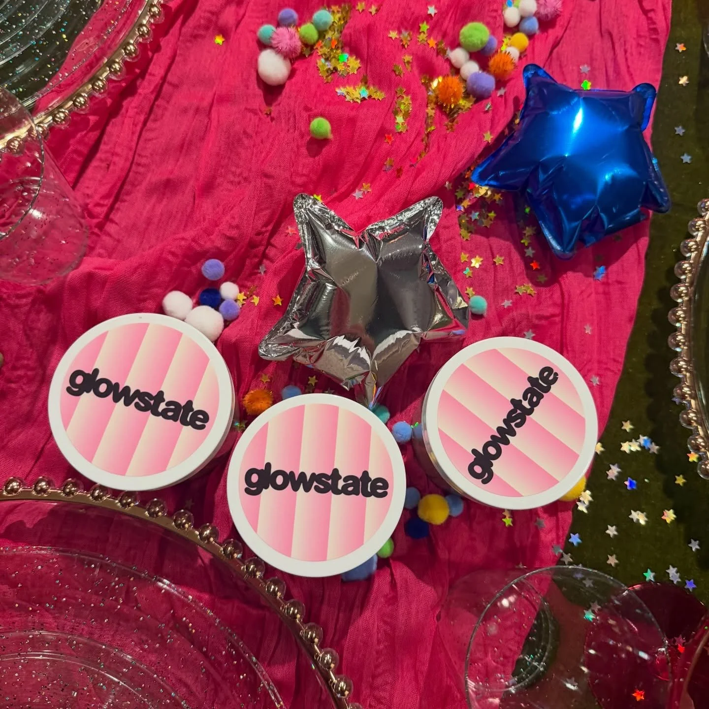 brought glowstate to a birthday party and&hellip; yeah🩷