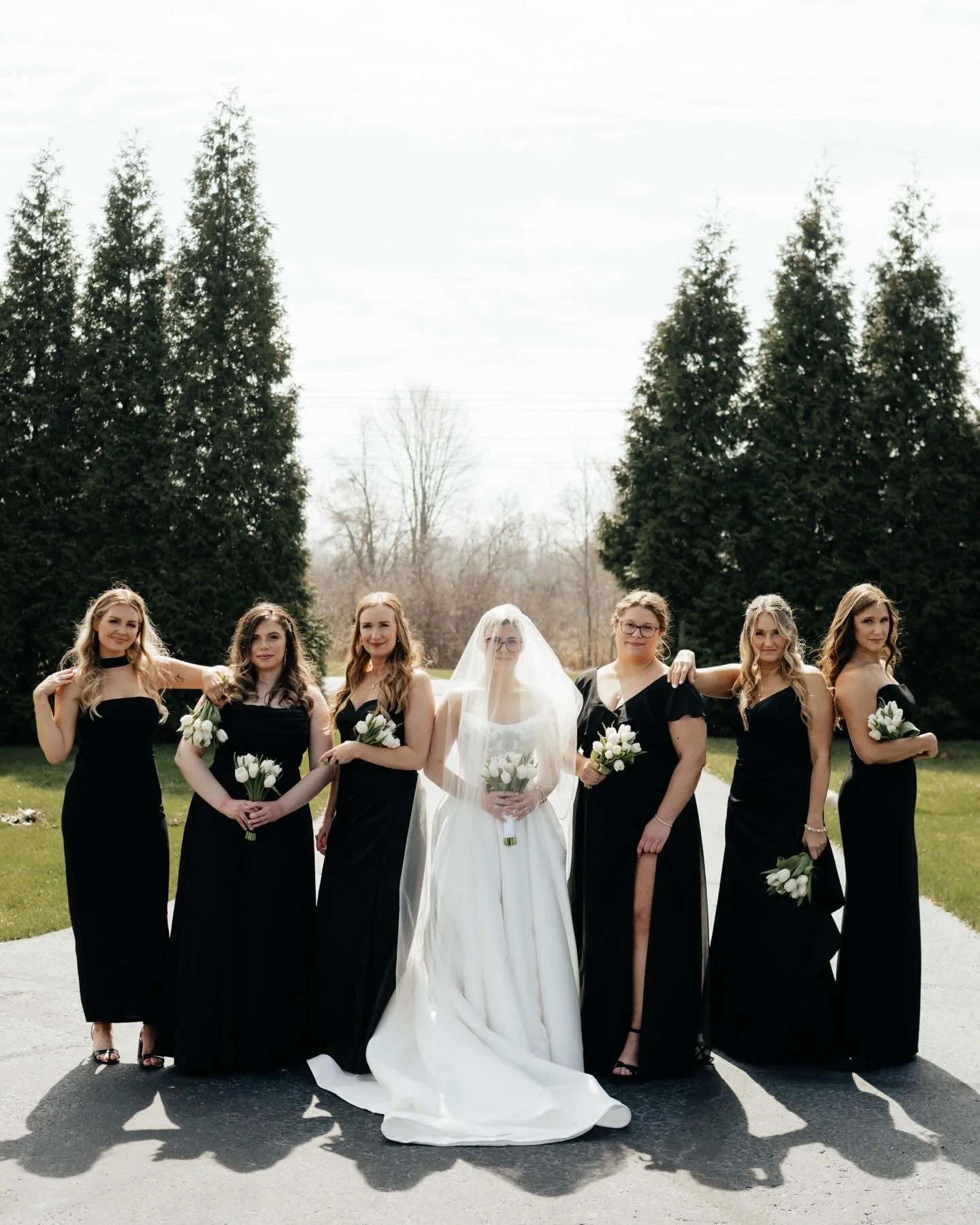 Some more perfect moments from the Schweikert&rsquo;s 🤍🍾🕊️