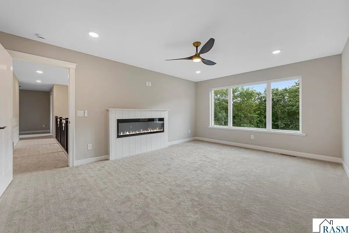 124 Joshua owners suite view1.jpg