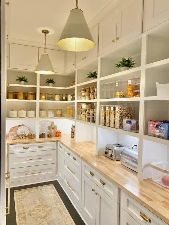 Pantry2.jpg