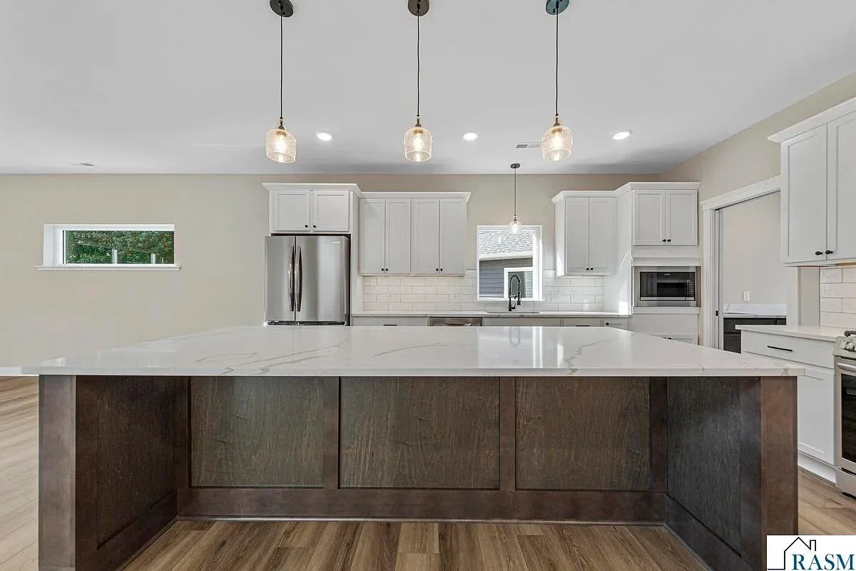 124 Joshua kitchen.jpg