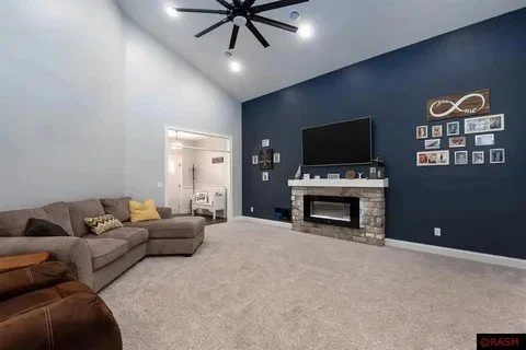 120 Joshua Family room3.jpg
