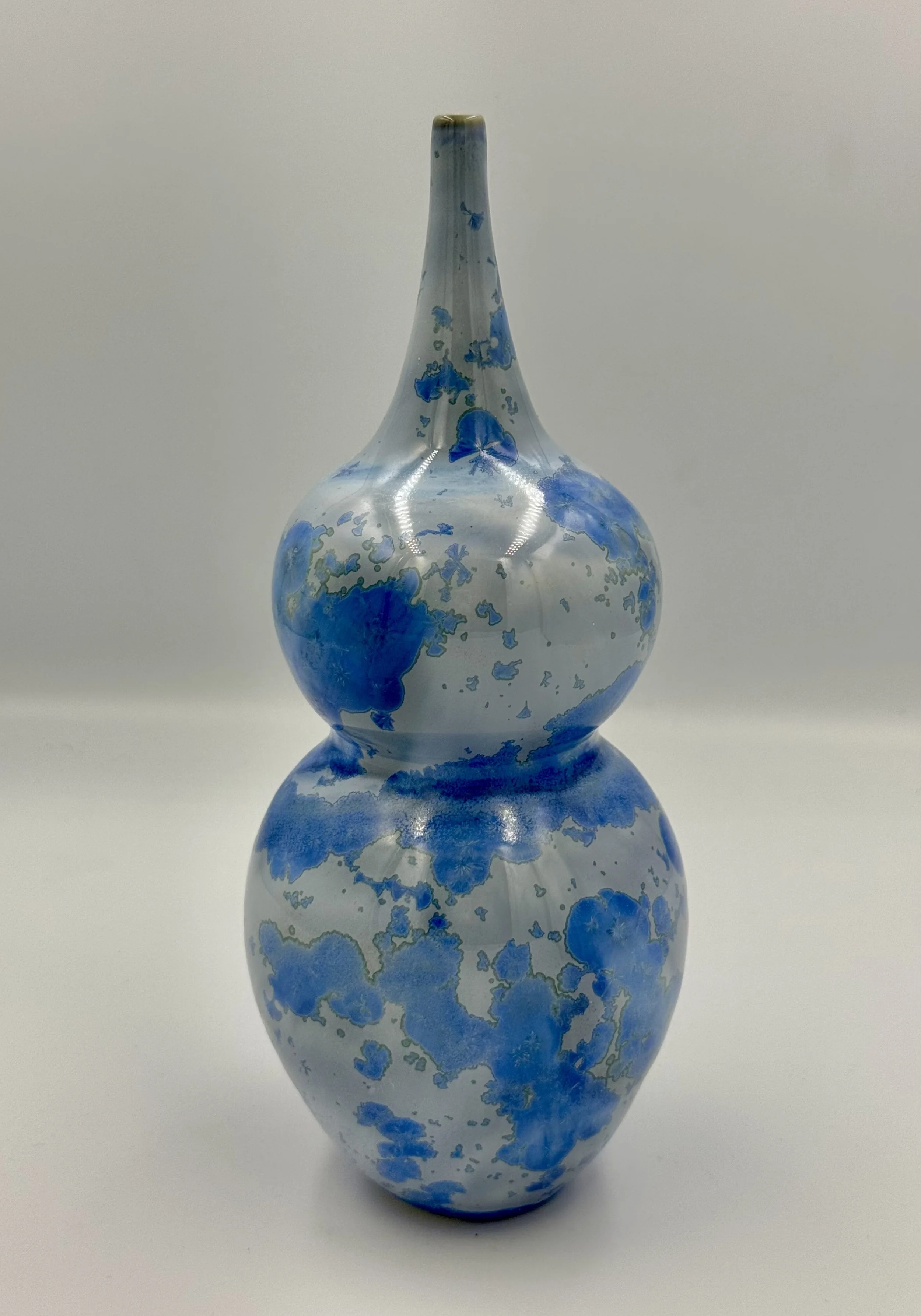 "Aquamarine"
8.75x2.5x8.6"