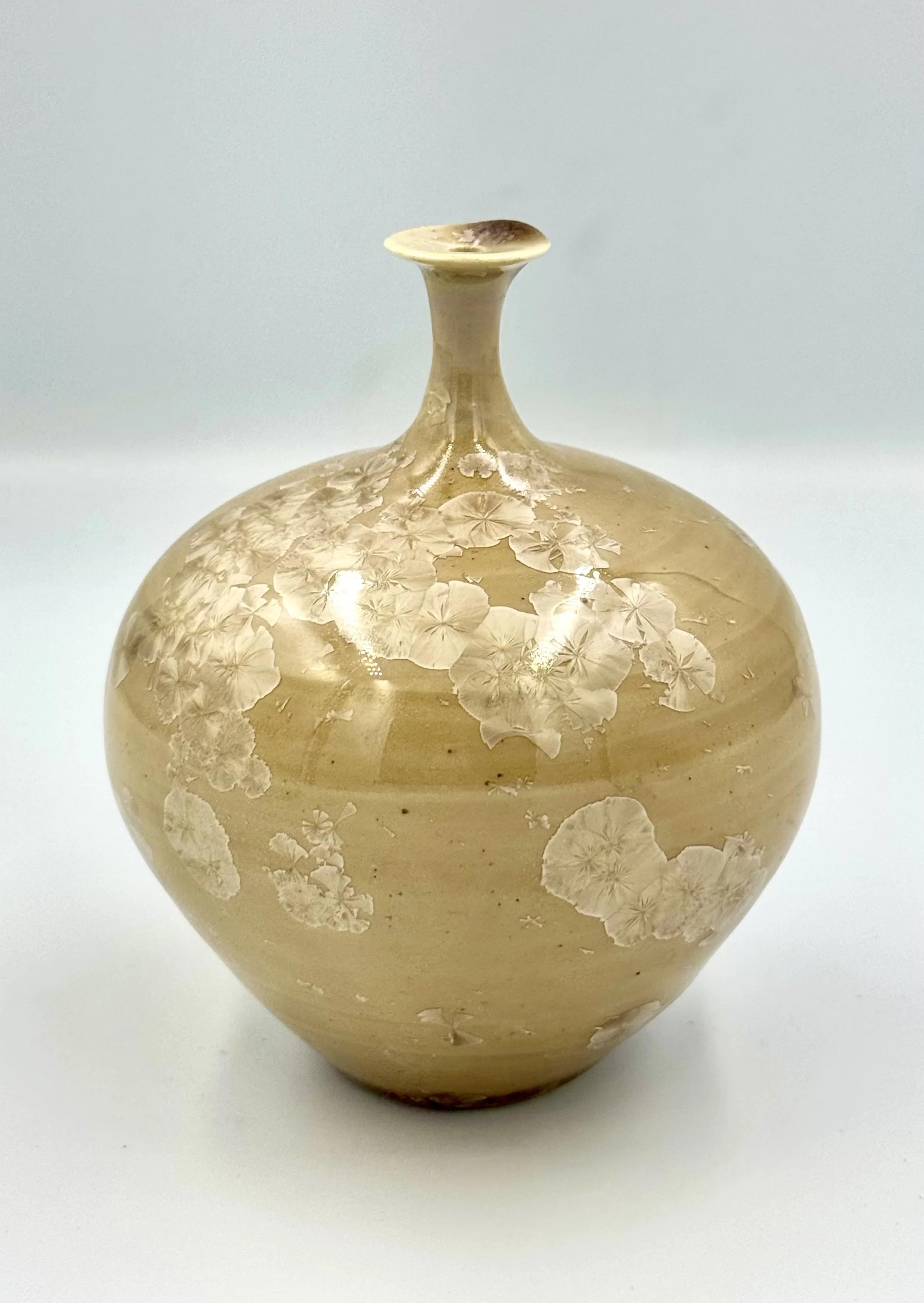 "Pearls"
5.0x4.0x4.9"