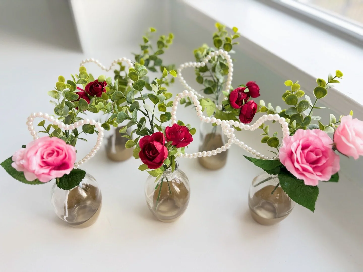 Introducing my Valentine&rsquo;s Day collection, live on Etsy or message me for your sweetheart vase, gold hoop wreath or personalized self care kit!❤️🩷🤍

#valentines #galentines #momlife #etsyshop #gift 

https://fitdesignwithemily.etsy.