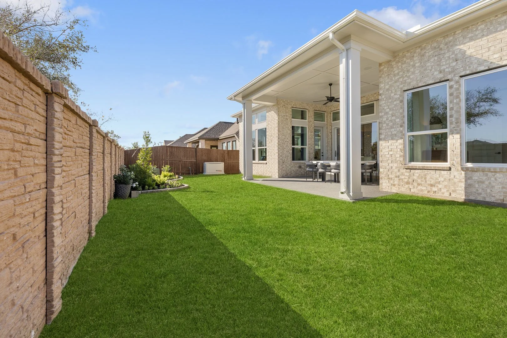 manvel-houston-tx-new-construction-exterior-photography-luxury-backyard.jpg